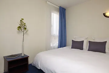 Zenitude Hotel-residences 3* Magny-les-Hameaux