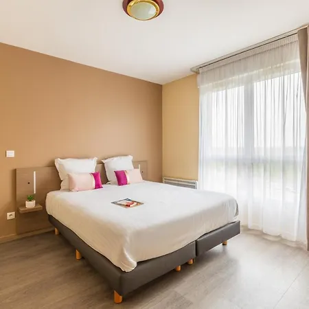 Zenitude Hotel-residences Apartmanhotel Magny-les-Hameaux