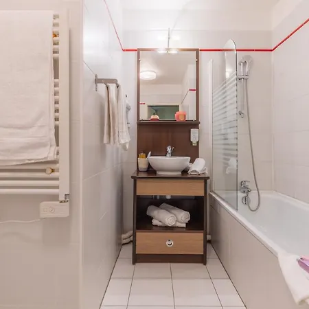 Zenitude Hotel-residences Magny-les-Hameaux