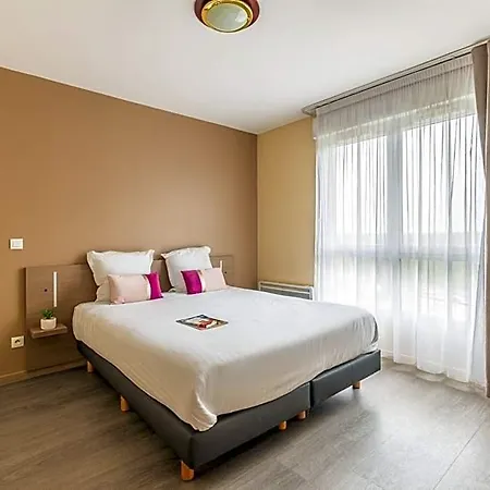 Aparthotel Zenitude Hôtel-résidences Magny-les-Hameaux