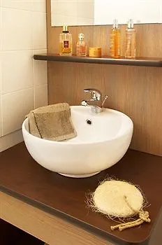 Zenitude Hotel-residences 3* Magny-les-Hameaux