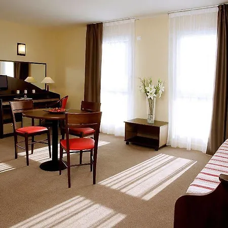 Zenitude Hôtel-résidences 3* Magny-les-Hameaux