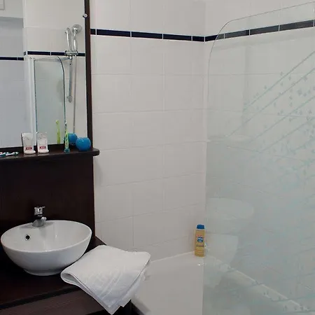 Zenitude Hotel-residences 3* Magny-les-Hameaux